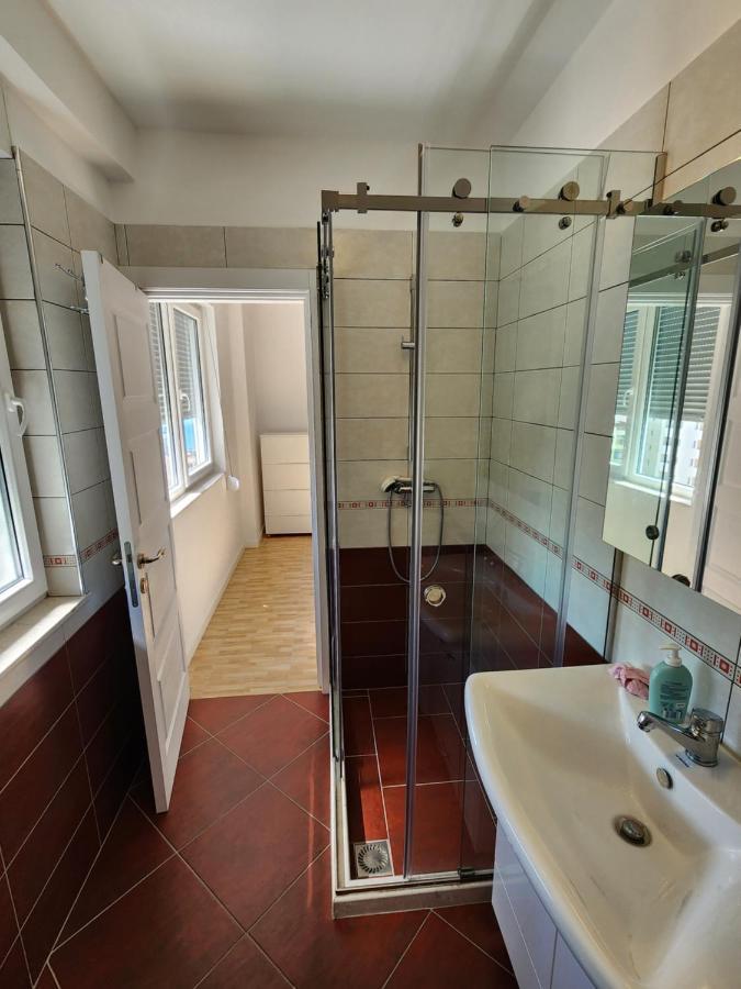 Apartament Near The Sea In *